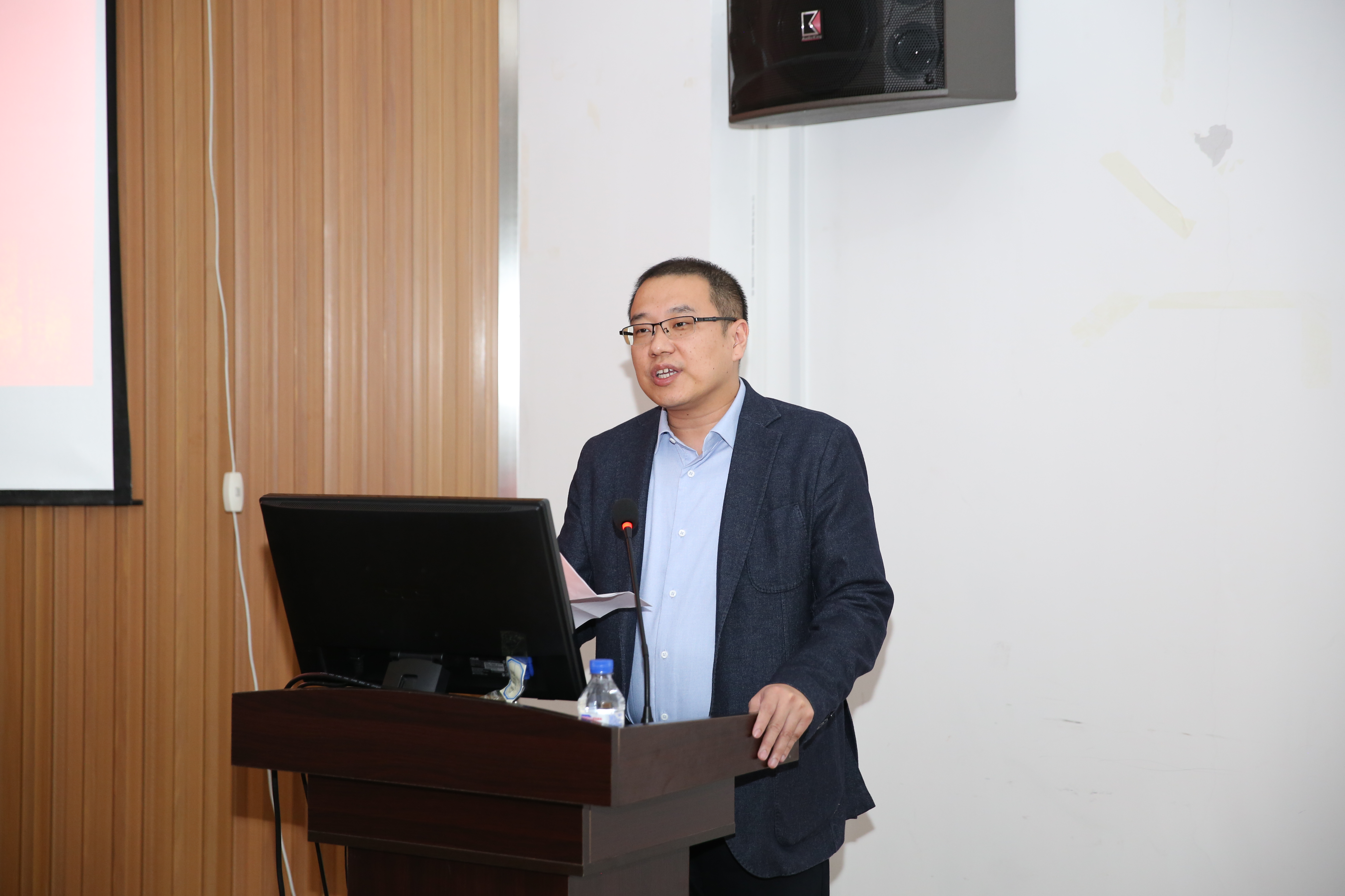 优秀员工永利yl23411汽车工程公司朱冰教授发言