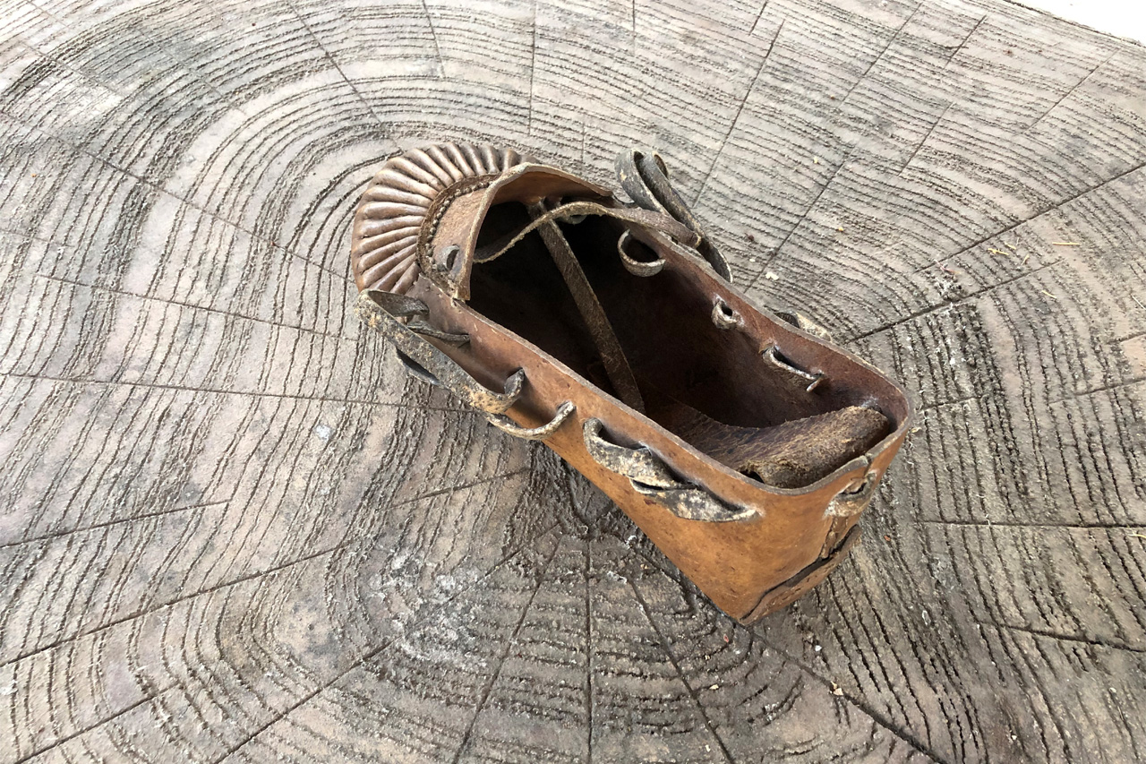 见证百年历史的牛皮乌拉鞋 02